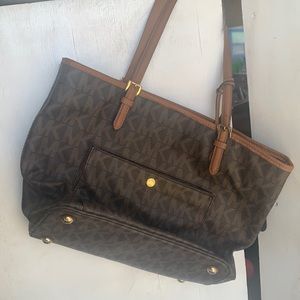 Michael Kors used purse